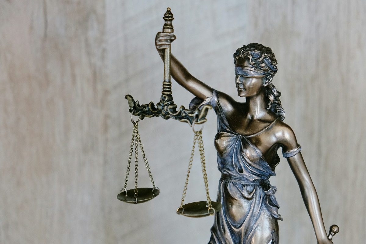 lady justice statuette